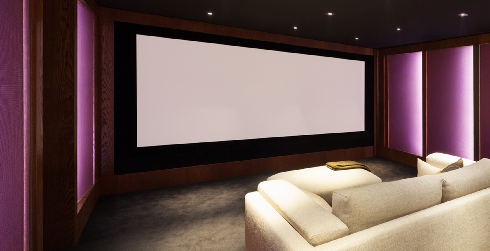 How much does it cost to set up a home cinema?