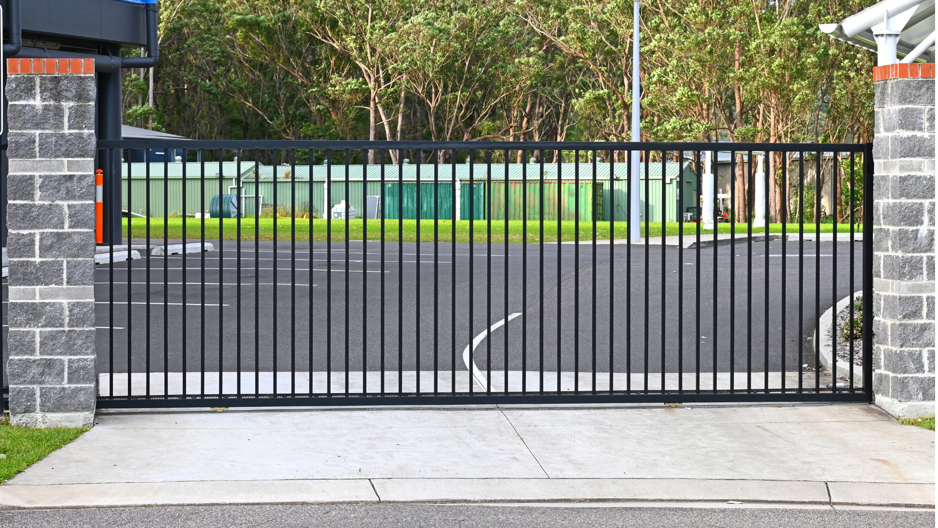 electric commercial gate